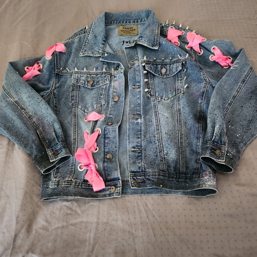 Passe Gallery Custom Studded Denim Jacket Pink Ribbon Paint Splatter Punk Small